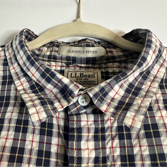 L.L. Bean Men’s Short Sleeve Plaid Button-Down Shirt XL Slightly Fitted Cotton - Picture 3 of 10